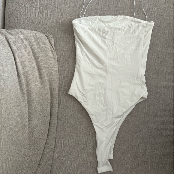 MESHKI Leila Bodysuit - Picture 3 of 6